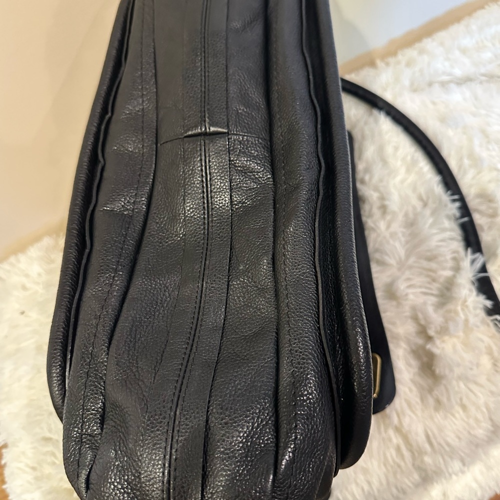 Chloe Paratay Black Elegant Black Leather Handbag - Picture 10 of 16